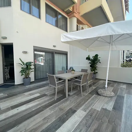 Aelia Luxury House *